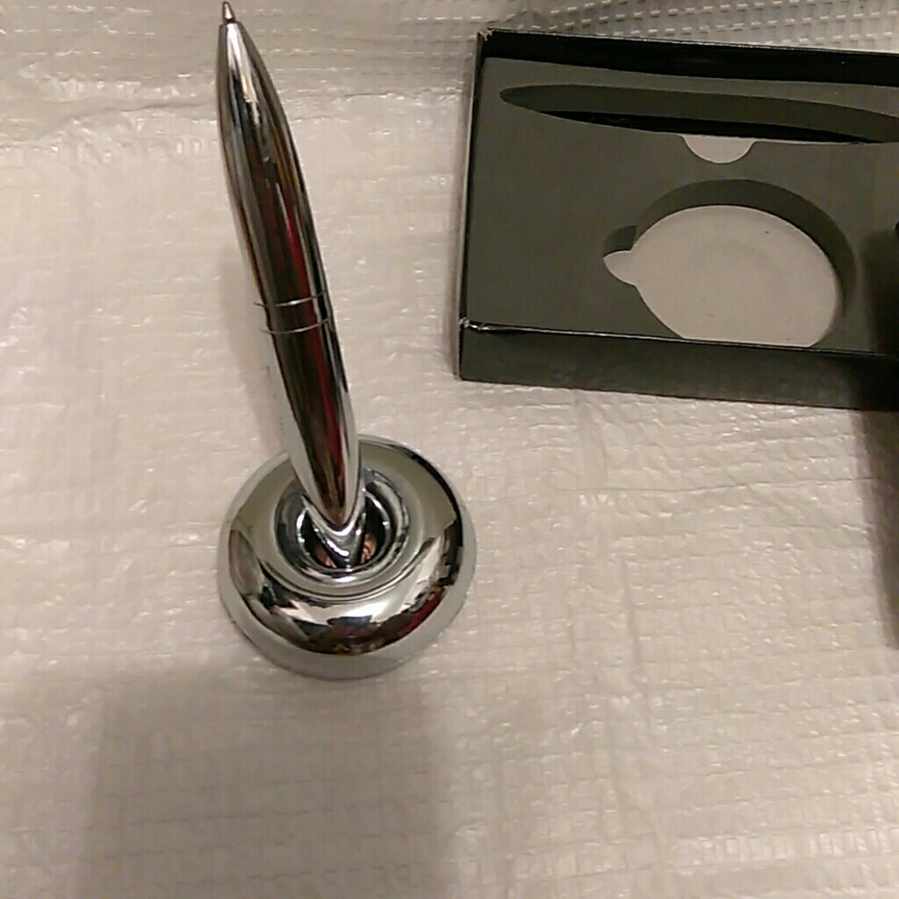 FREE GIFT 🎁 With Purchase Of Any Item At Full PRICE:IPen,Stainless Steel,In Box